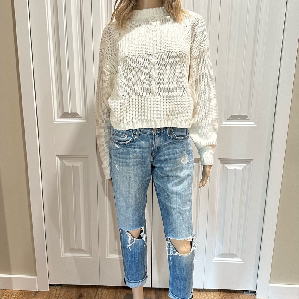 Winter White Cable Knit Crew Neck Sweater Medium